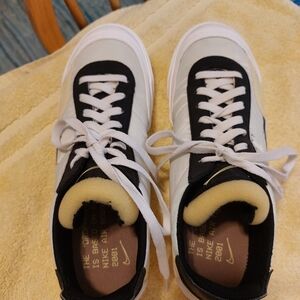 Nike Drop Type size 9.5